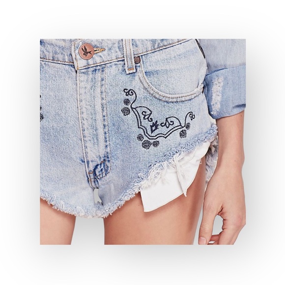 HTF: One Teaspoon ☻︎ One of a Kind Vintage Roller Shorts ☻︎ Embroidery + Leather - Picture 4 of 16